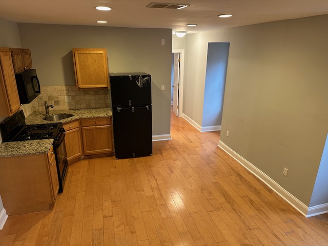 1720 West Tioga Street - 4