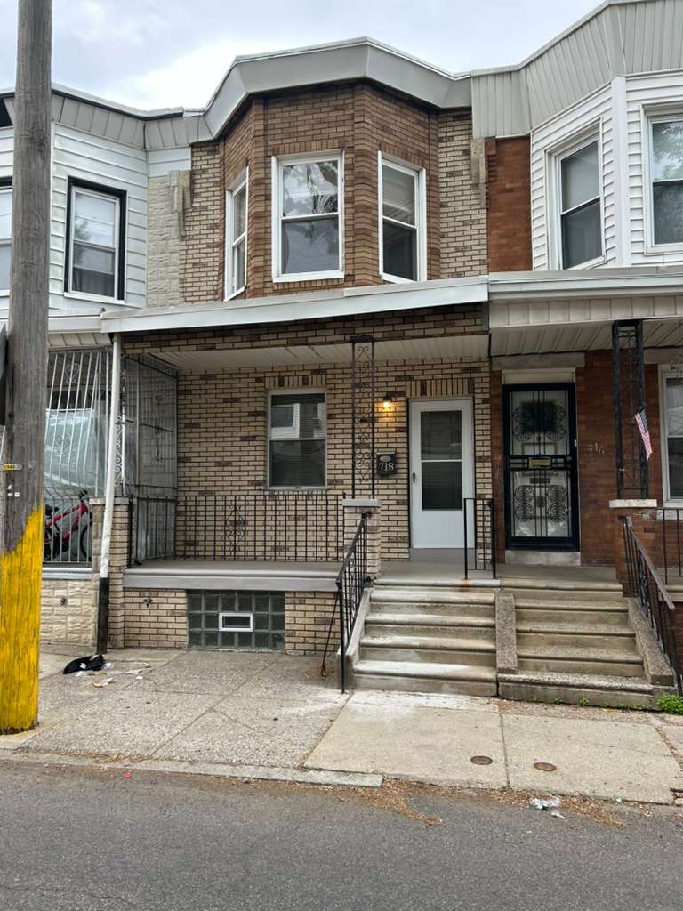 718 East Thayer Street