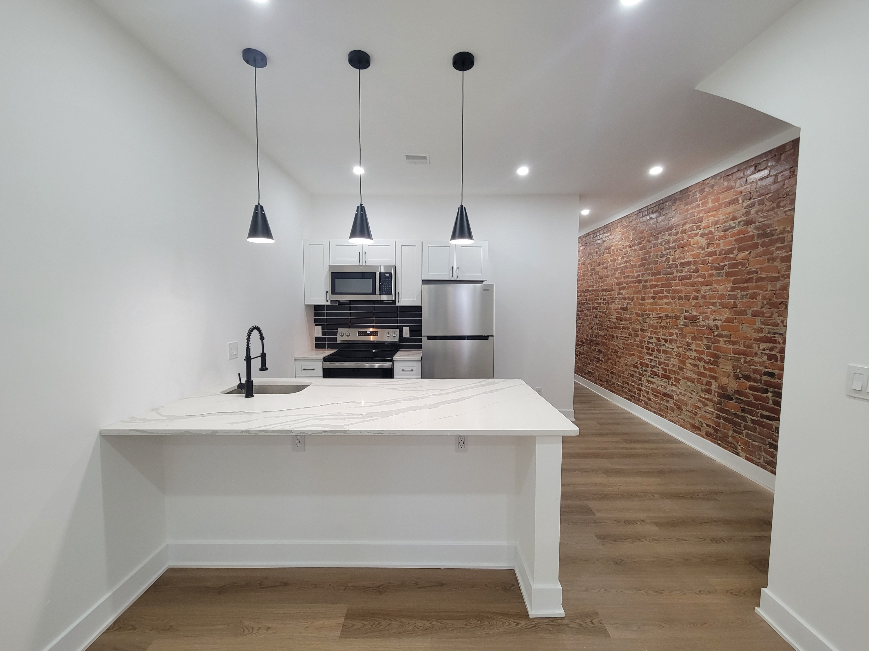 2933 North 12th Street