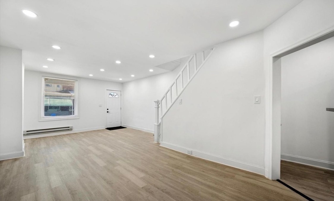 558 Herman Street - 1